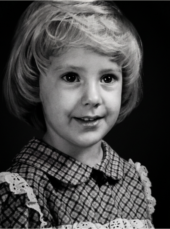 Jennifer Lamont as a young girl